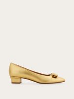 Ferragamo Vara bow pump